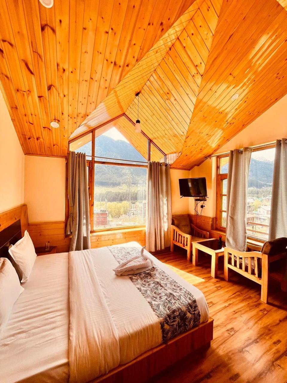 The Rohtang Chalet Hotell Manāli Eksteriør bilde