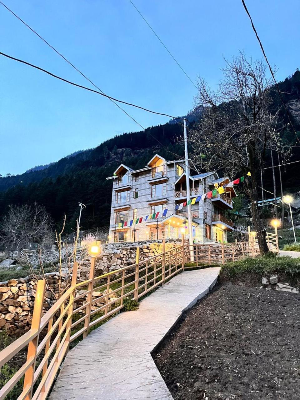 The Rohtang Chalet Hotell Manāli Eksteriør bilde